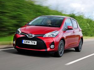 Toyota Yaris 5-Door (UK) '2014